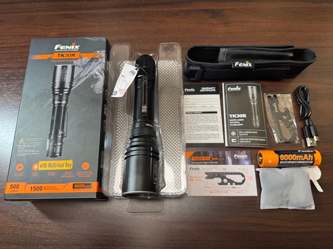 FENIX TK30R 【長距離照射 LEPタクティカル懐中電灯】
