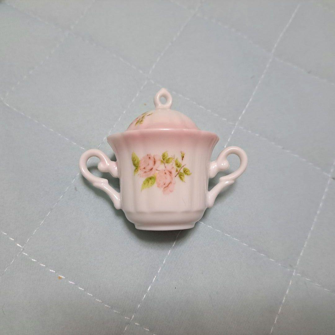 イマン ダイアナローズ 陶器ミニチュアセット