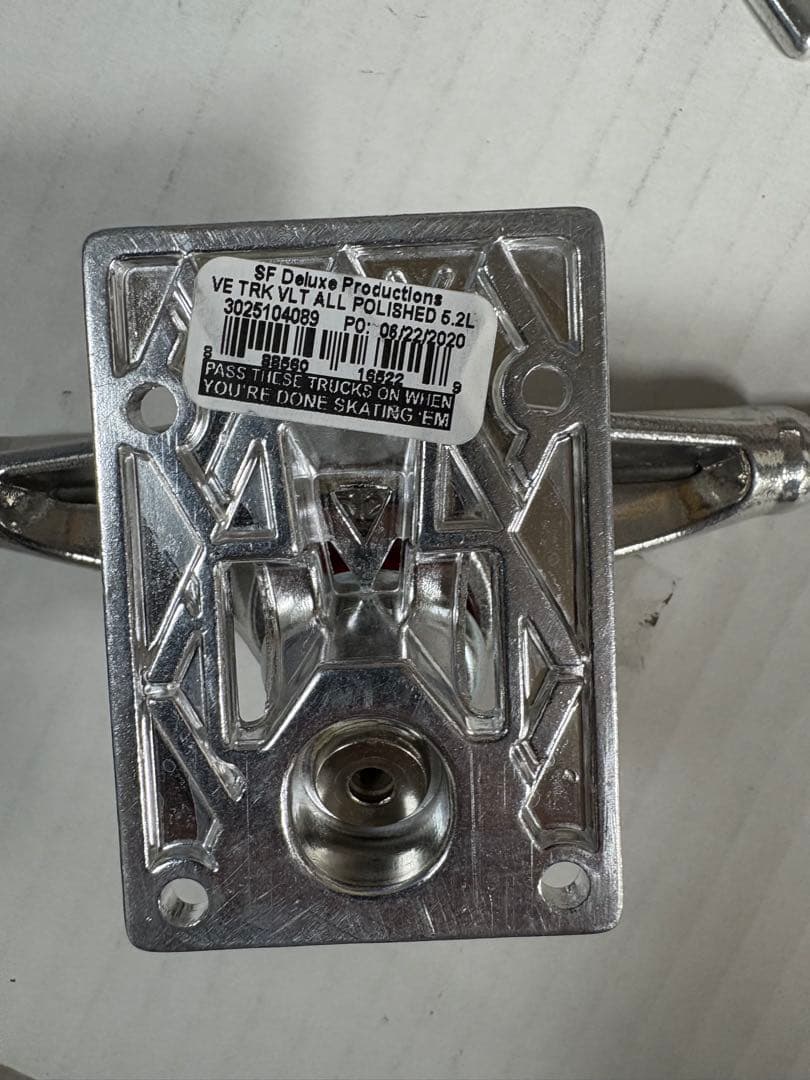 VENTURE TRUCK V-LIGHTS 5.2L 2個セット