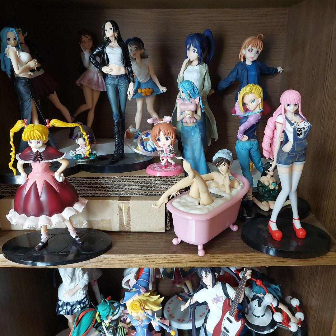 ワンピース　　初音ミク　ドラゴンボール　ハンターハンター　ガルパン　まとめ売り