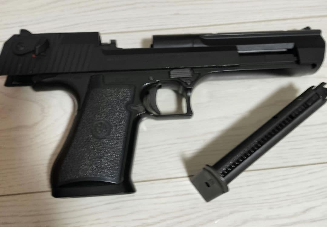東京マルイ デザートイーグル 50AE. ハードキックモデル ガスガン