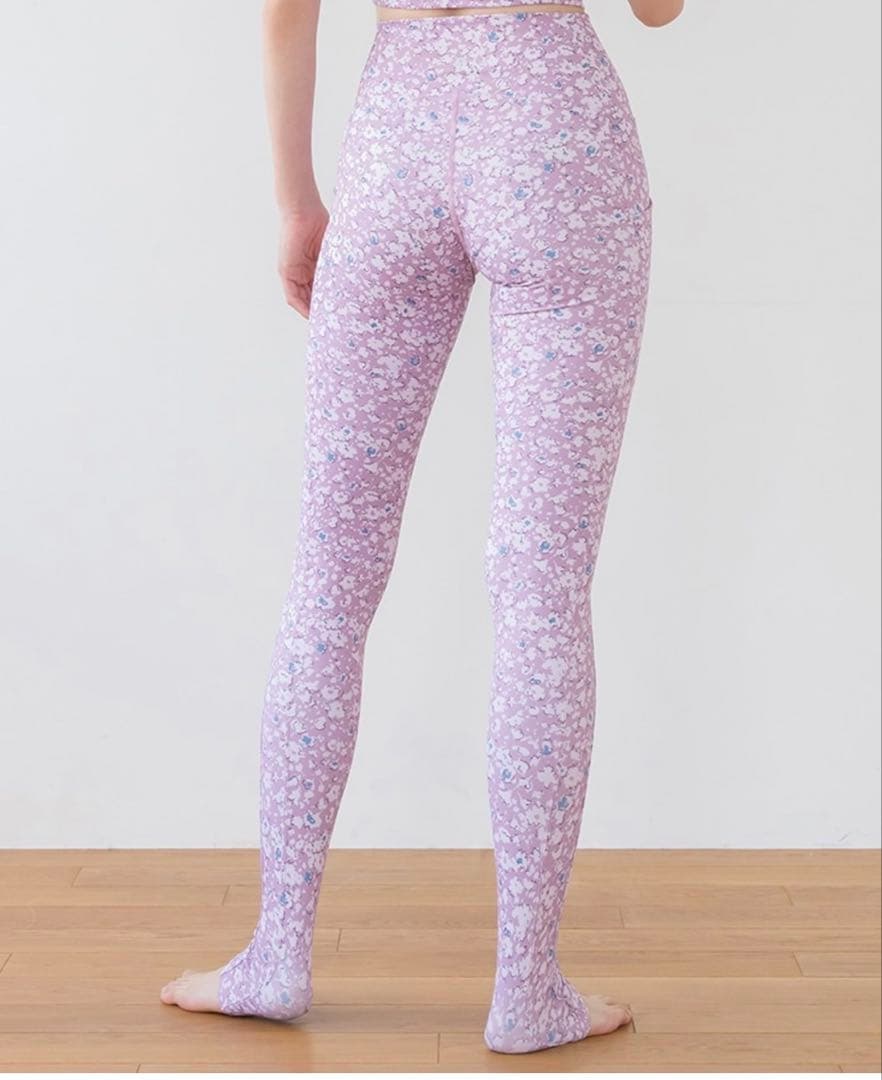 LAVA 【SUKALA】タンクトップ＆トレンカレギンスWEB限定品