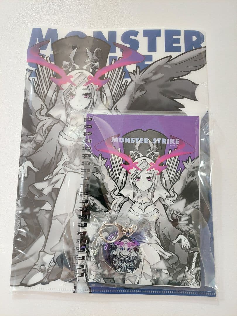 非売品あり　モンストグッズ　キーホルダーノート　クリアファイル ウエハウスカード