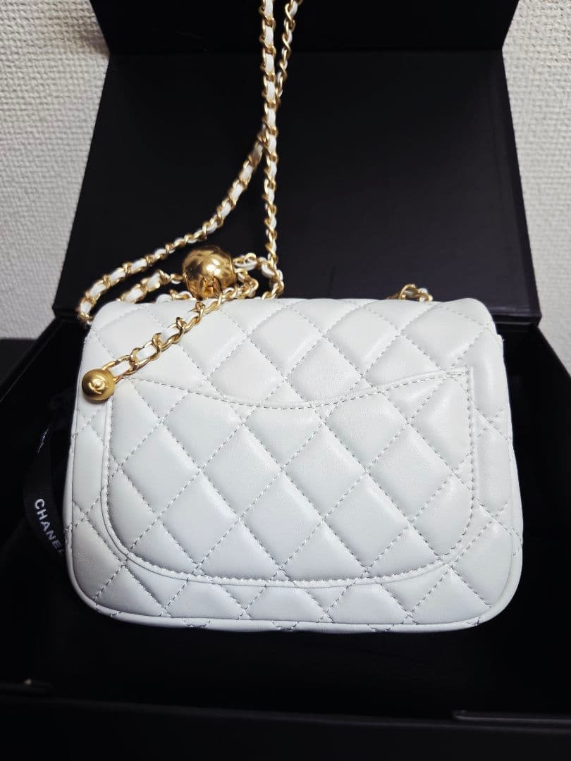 スモール♡ ホワイトレザー キルティング ショルダーバッグ ノベルティー