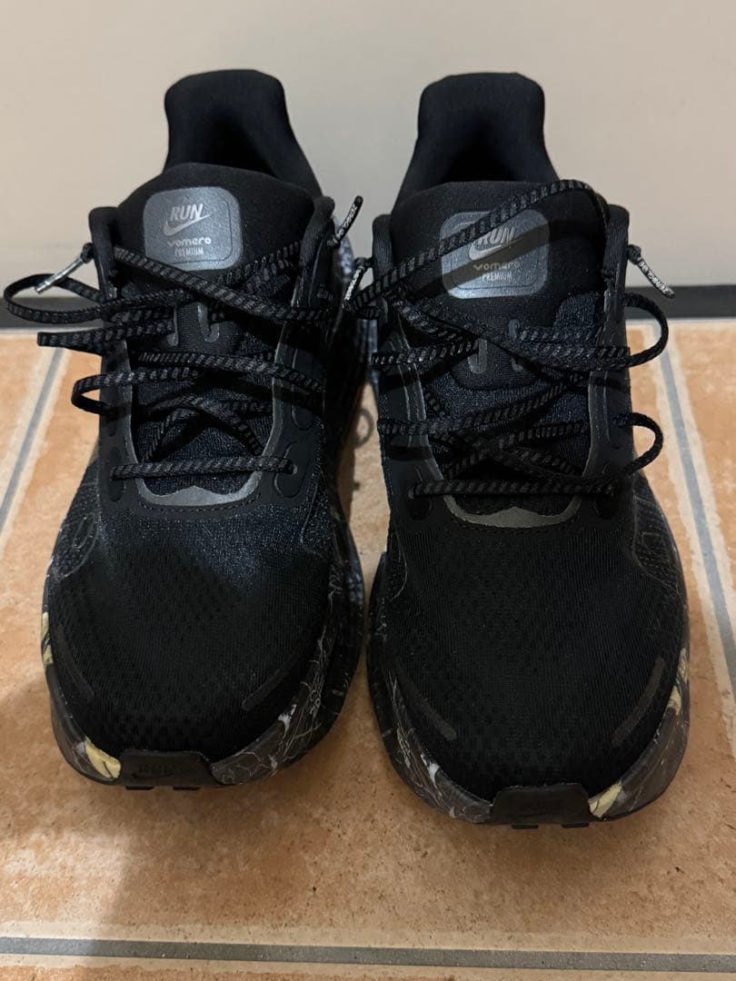 箱あり NIKE ボメロプレミアム 27.0 vomero premium