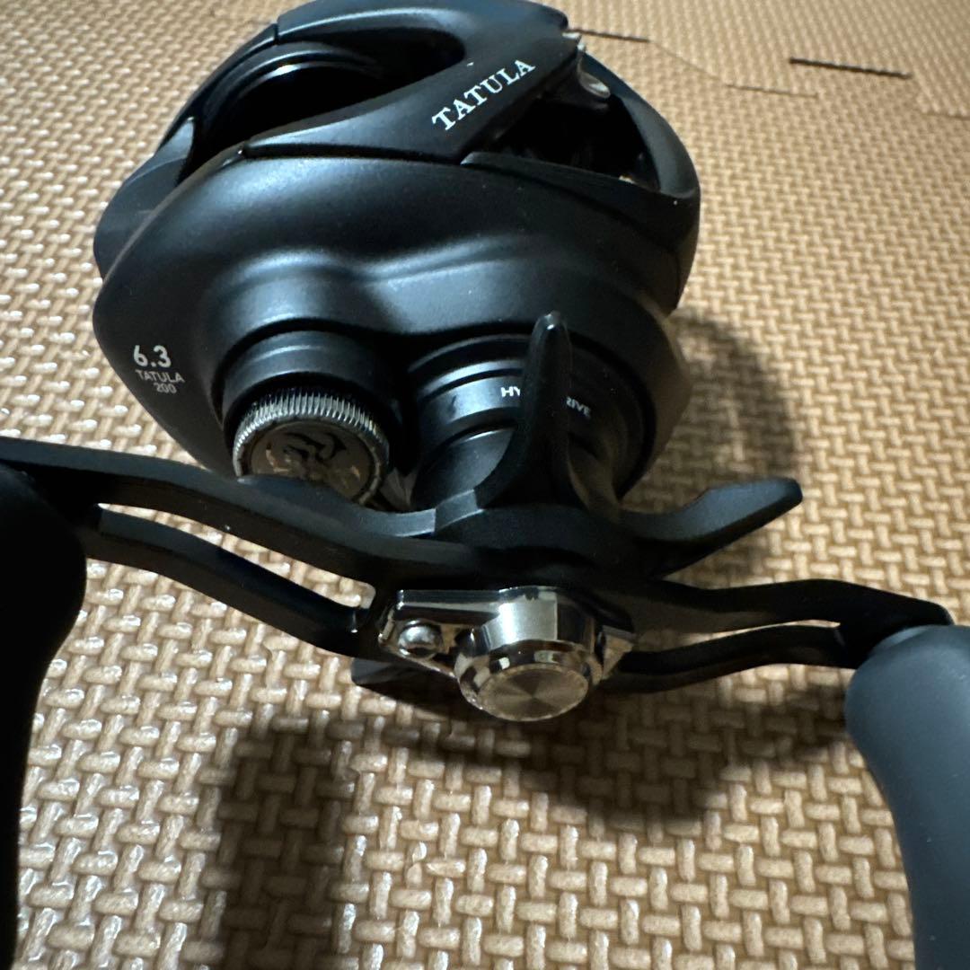 新品未使用　ダイワ　25タトゥーラ200TW ノーマルギア　右巻き