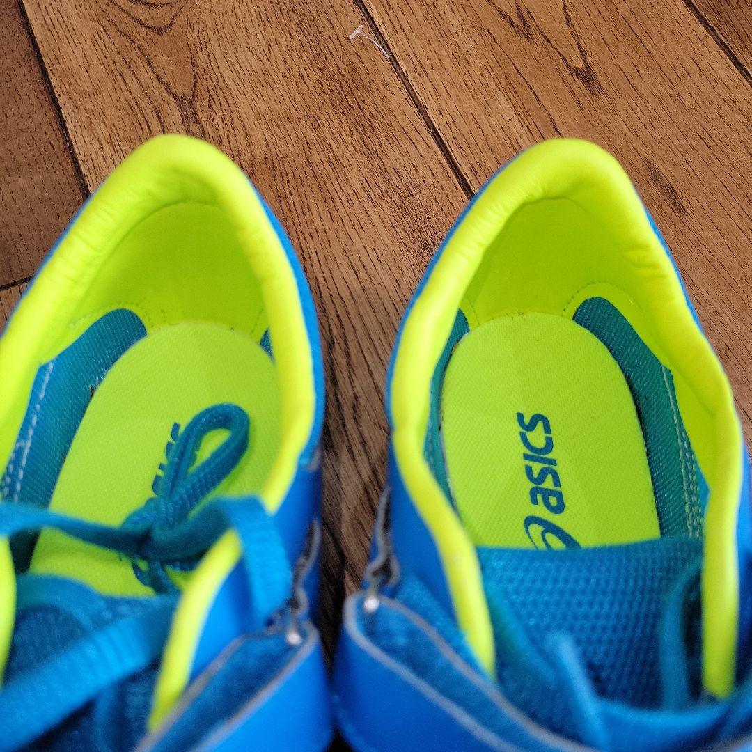 未使用　asics スパイクシューズ 青/黄色　 ベルクロストラップ　ピン付き