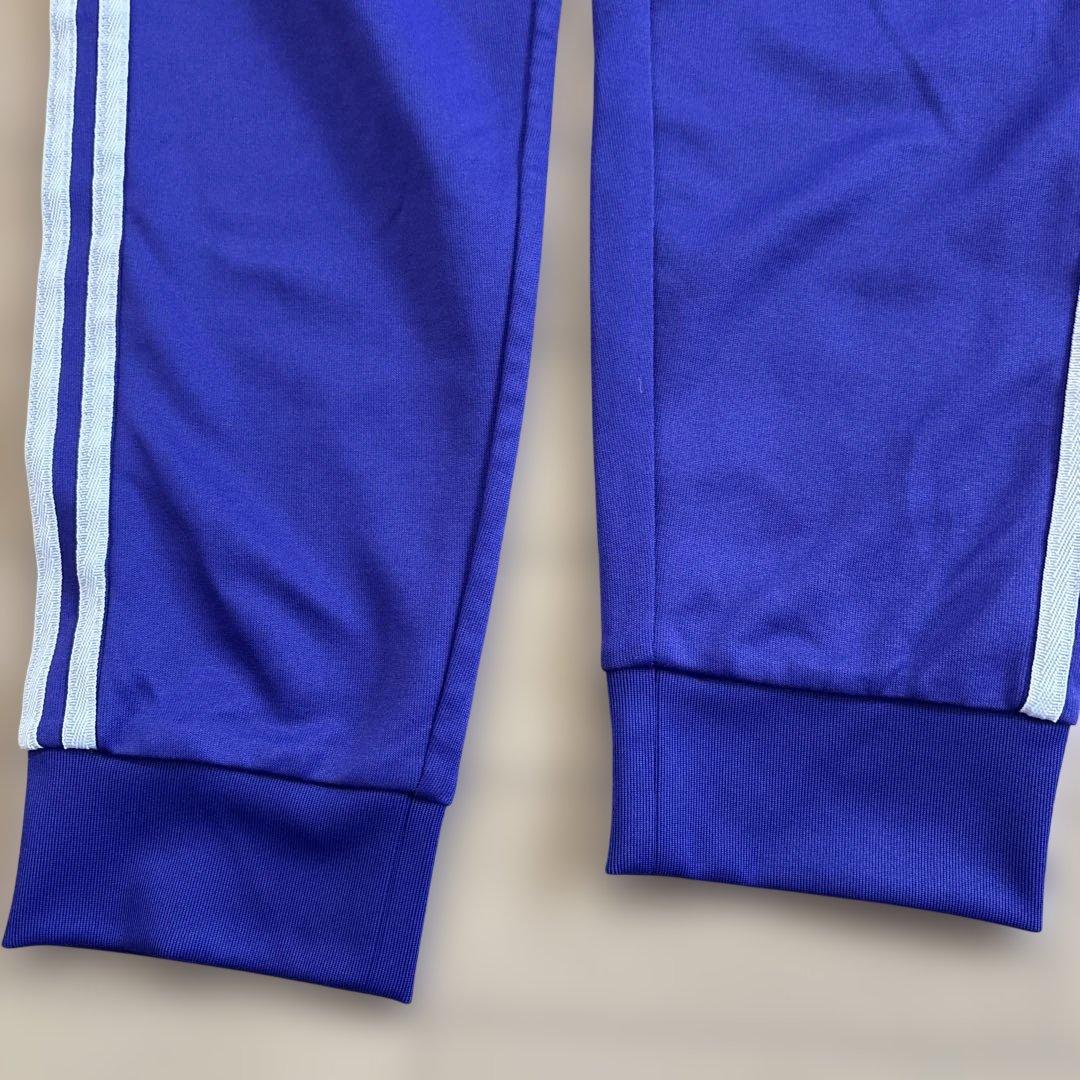 adidas 紫 ストライプ ジャージパンツ