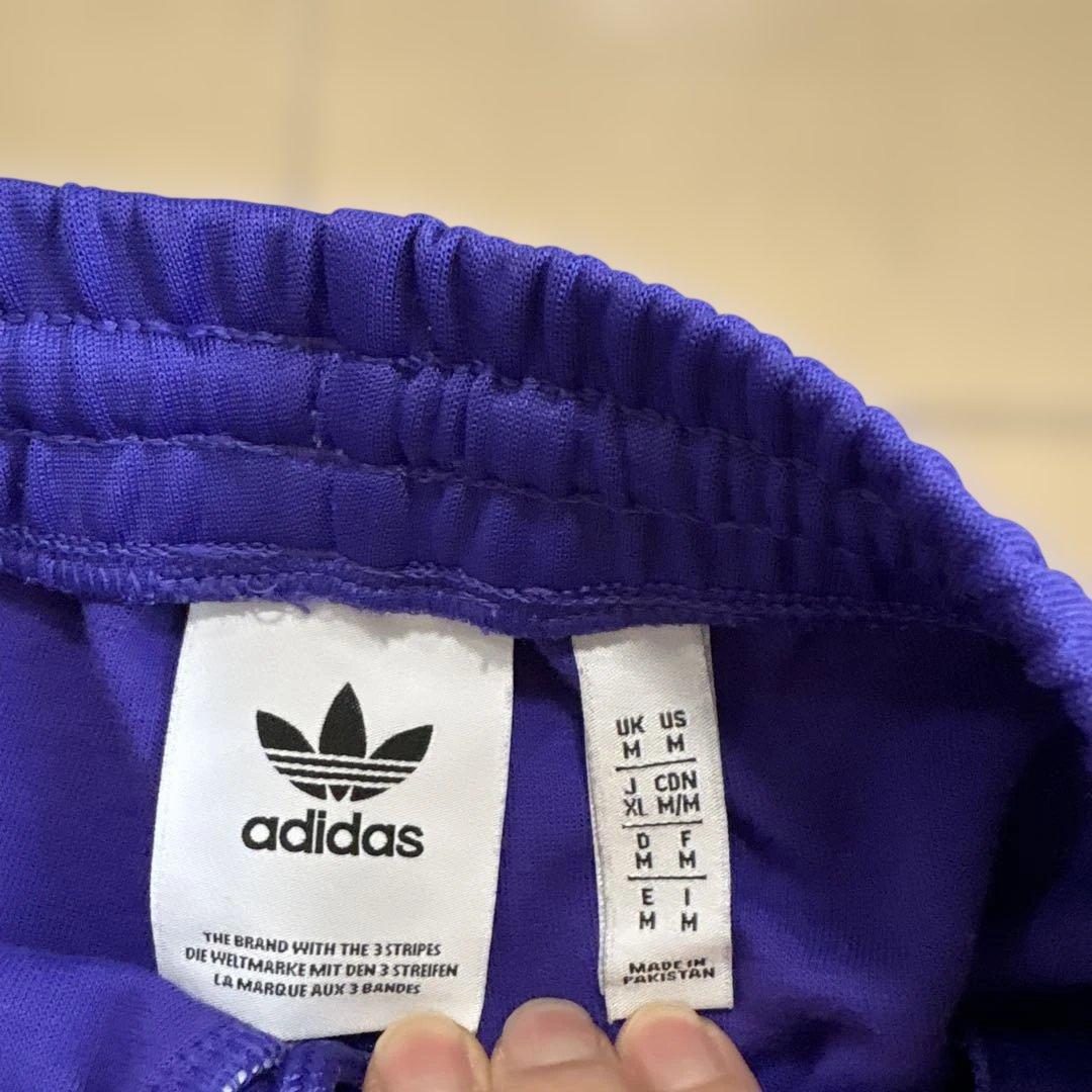 adidas 紫 ストライプ ジャージパンツ