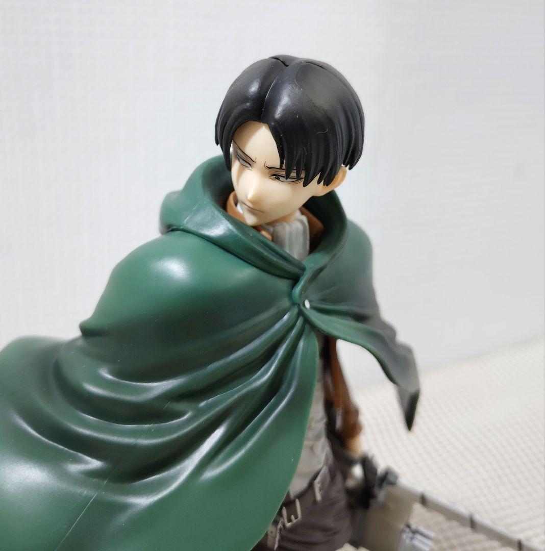 一番くじ 進撃の巨人 B賞 リヴァイ Grandista リヴァイ エレン