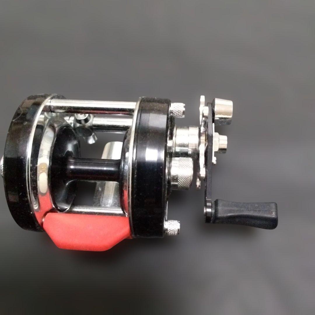 アブガルシアガルシア５6００C 赤ベロ希少品で