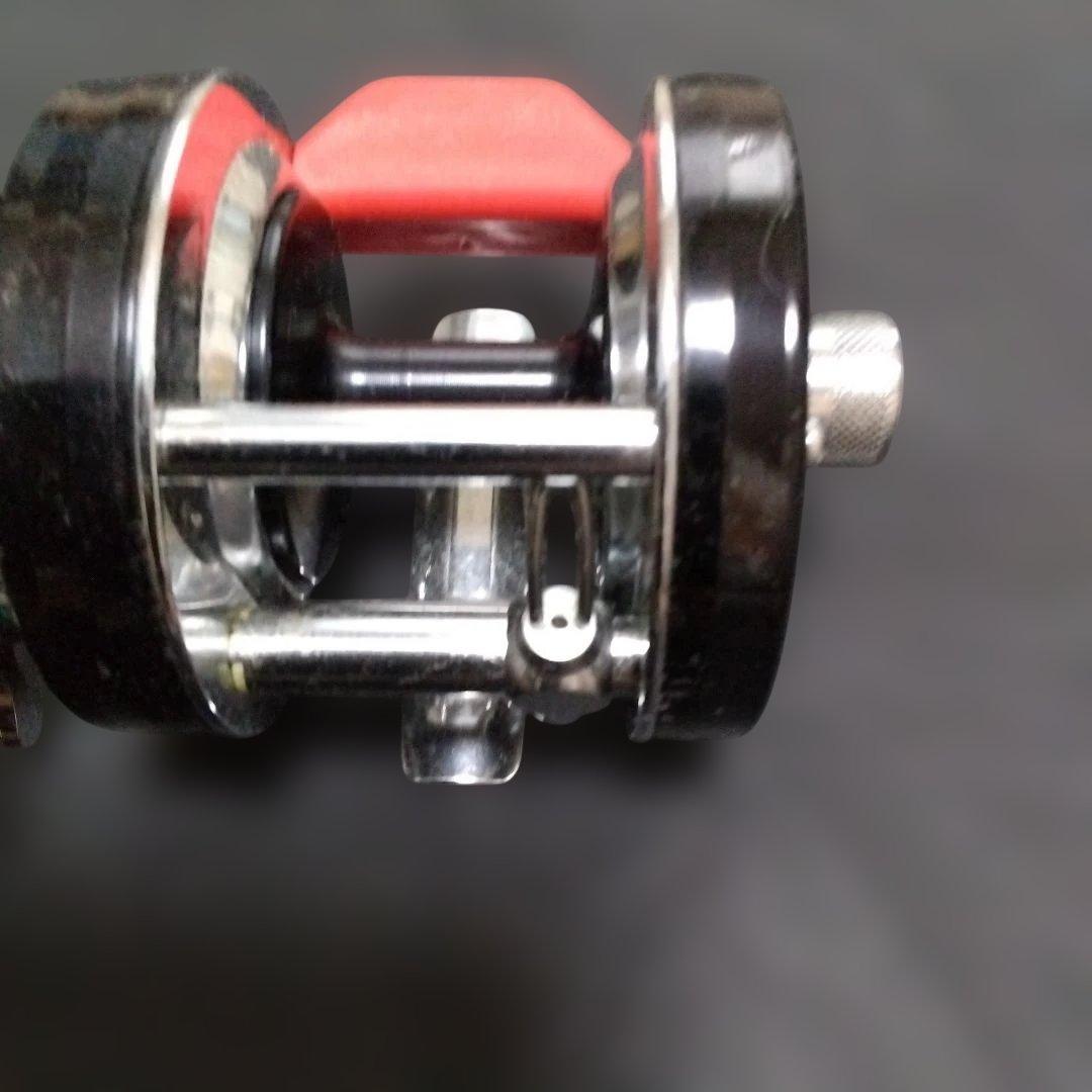 アブガルシアガルシア５6００C 赤ベロ希少品で