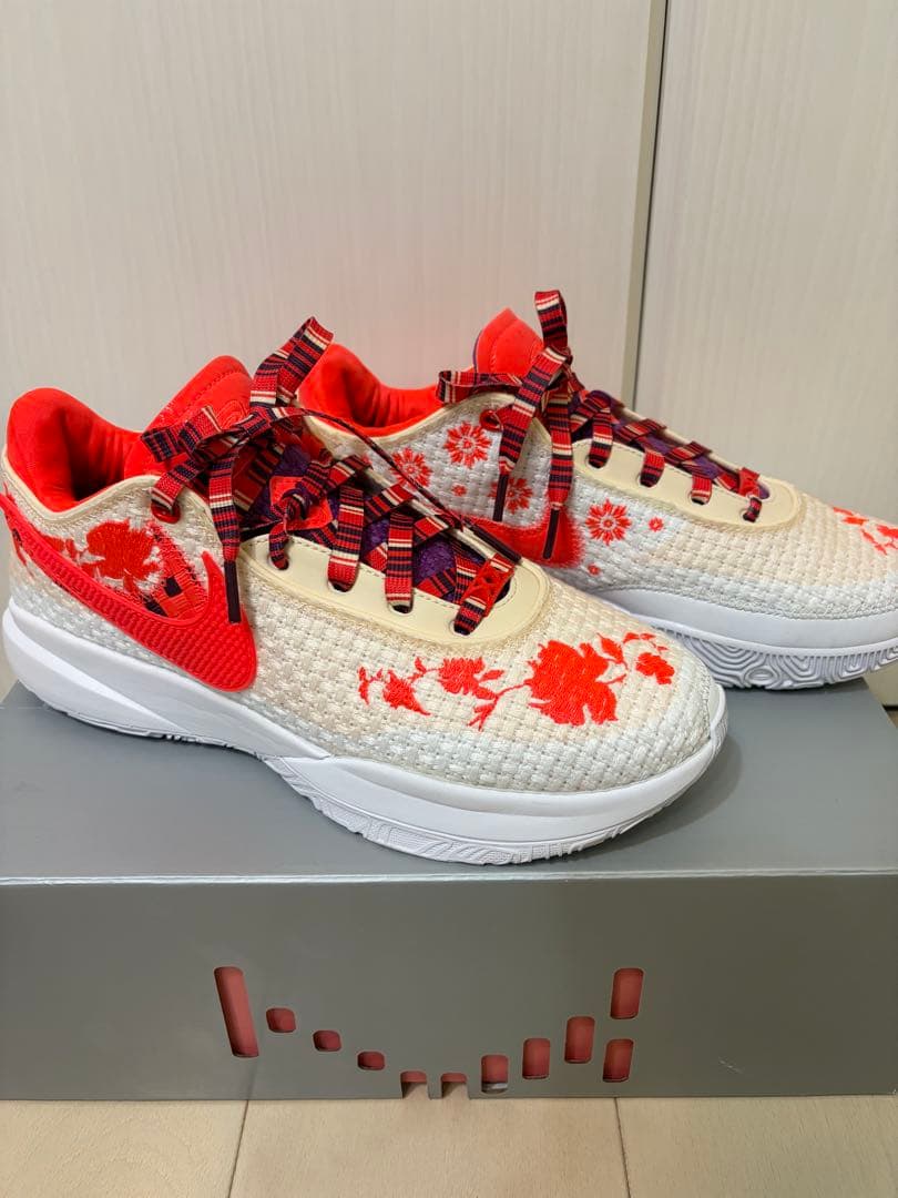 シューズ(男性用) NIKE LEBRON 20 27.5cm