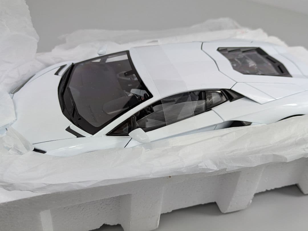 1/18 ミニカー ウイリー ランボルギーニ　アヴェンタドール LP700-4