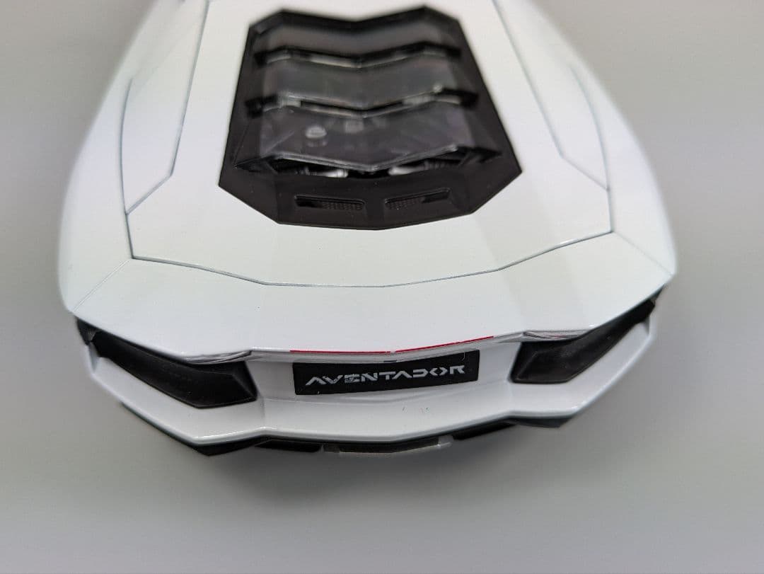 1/18 ミニカー ウイリー ランボルギーニ　アヴェンタドール LP700-4
