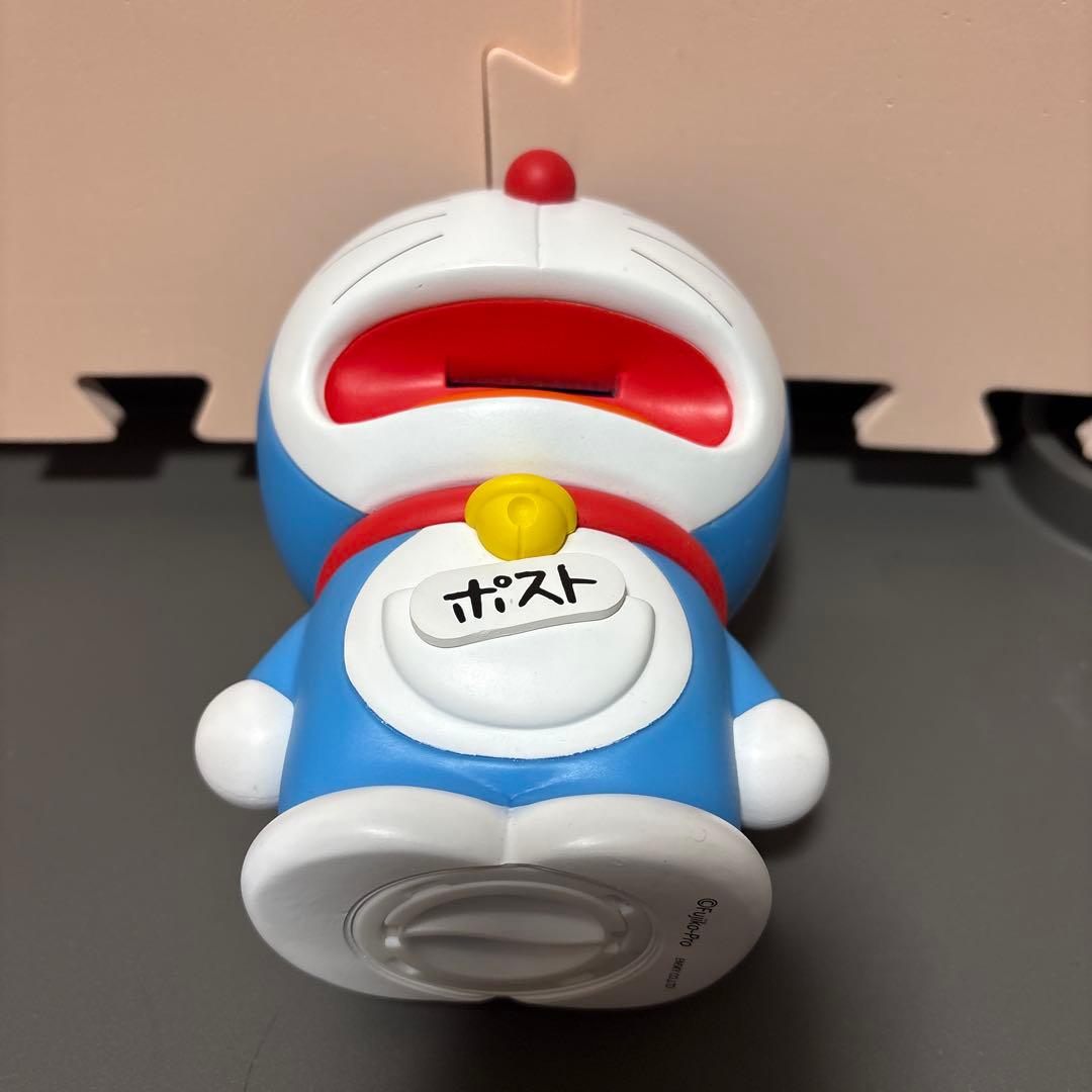 郵便局限定品 2020年 代用シールでポストになった ドラえもん 貯金箱