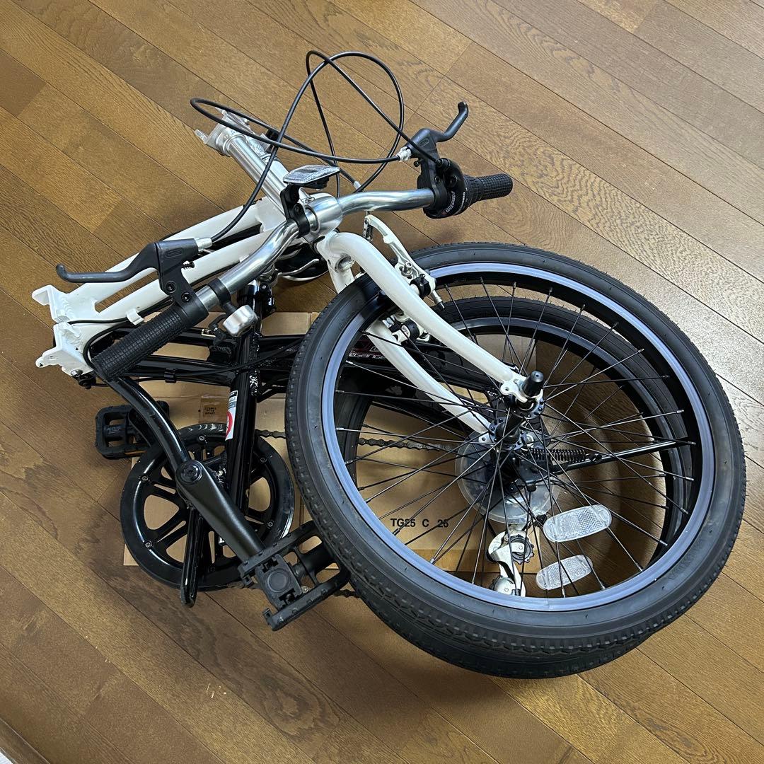 軽い アルミフレーム 折畳み自転車 ドッペルギャンガー 202 20インチ 6段