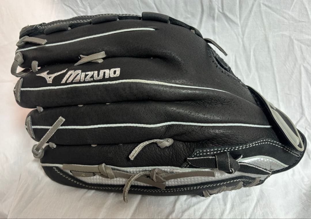 ミズノ Mizuno ソフトボール外野手用グローブ 海外モデル
