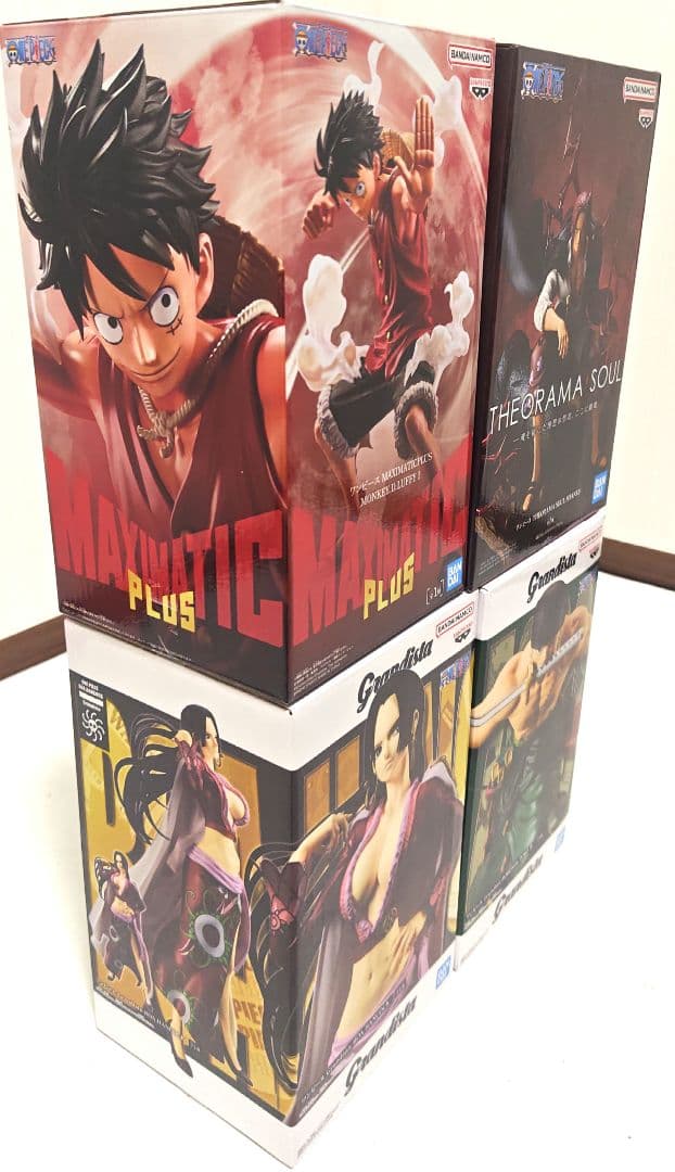 【新品】ワンピース フィギュア ルフィ ゾロ ハンコック、シャンクス 4体セット