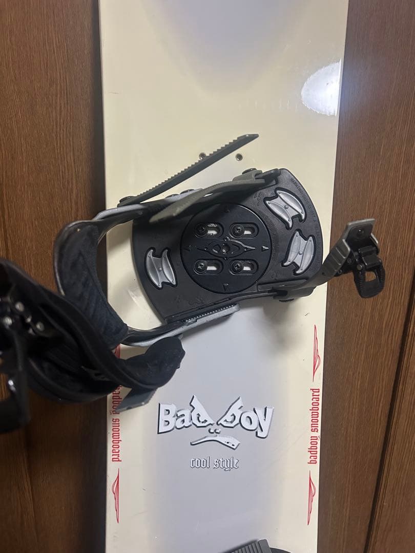 ⭐︎『掘り出し物』⭐︎ Bad Boy スノーボード ホワイト ビンディング付き