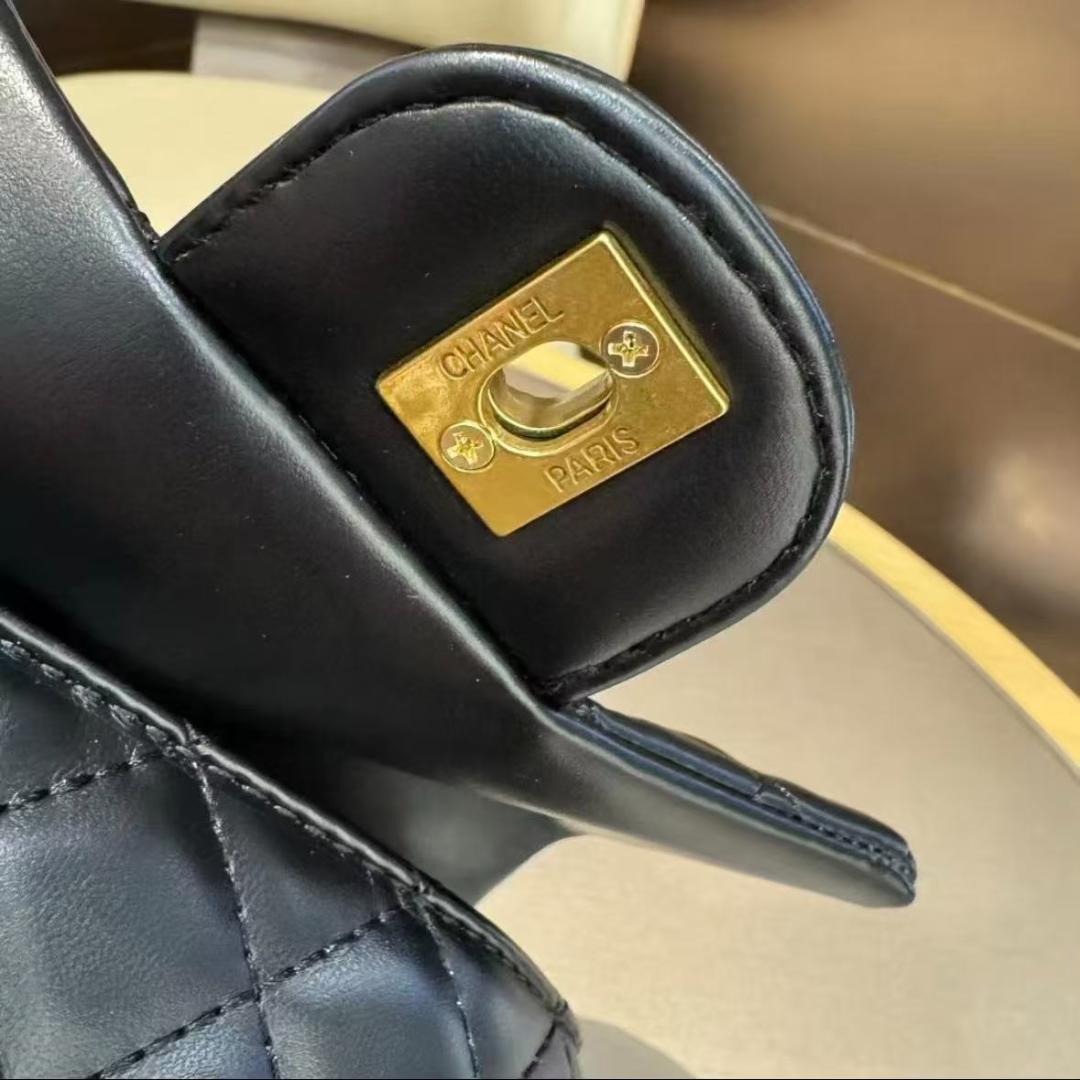 ✨VIP限定ノベルティ・ 非売品✨ブラックレザー ショルダーバッグaf