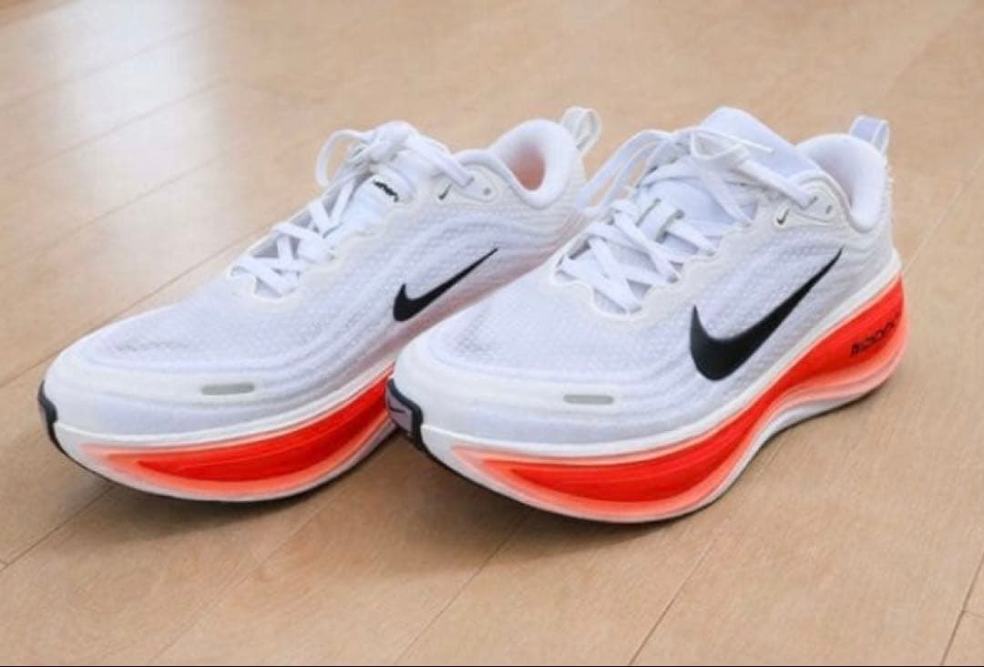 Nike ボメロプラス　25.5cm