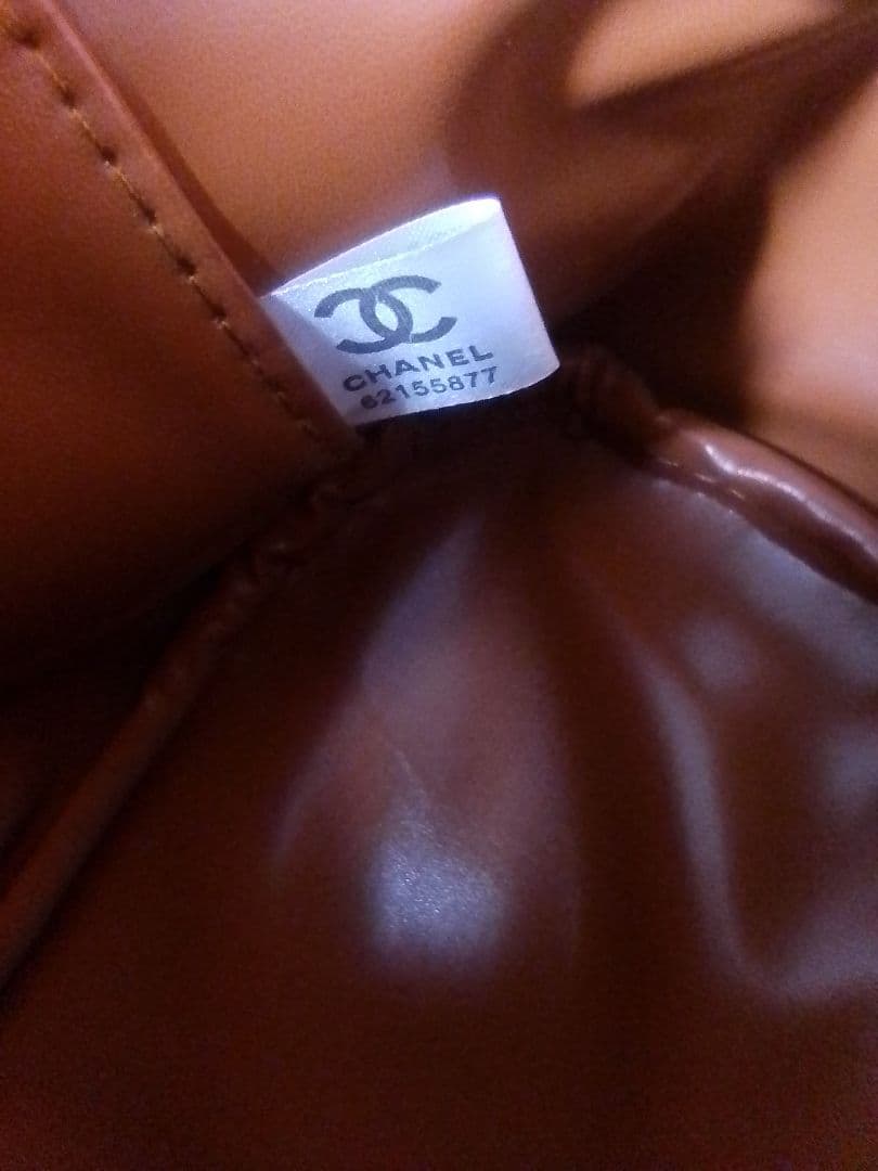 CHANEL ノベルティ ブラックレザー ポーチ