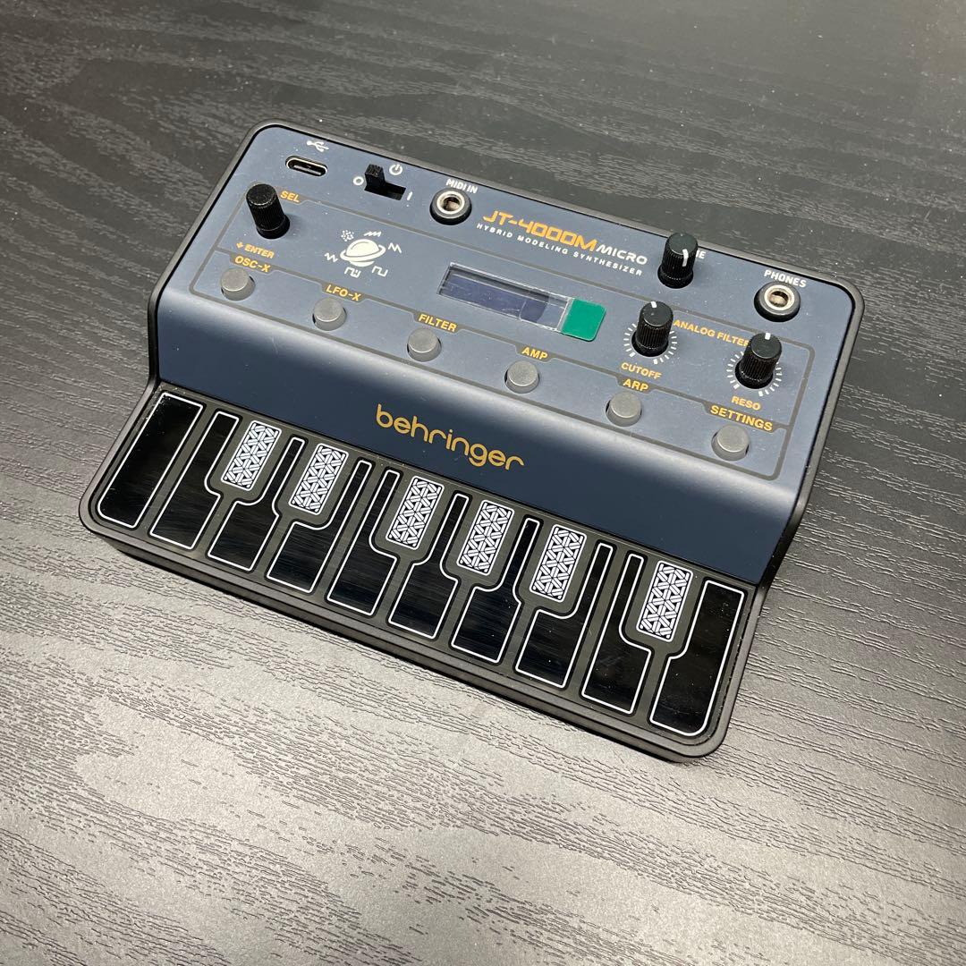 behringer JT-4000M MICRO シンセサイザー