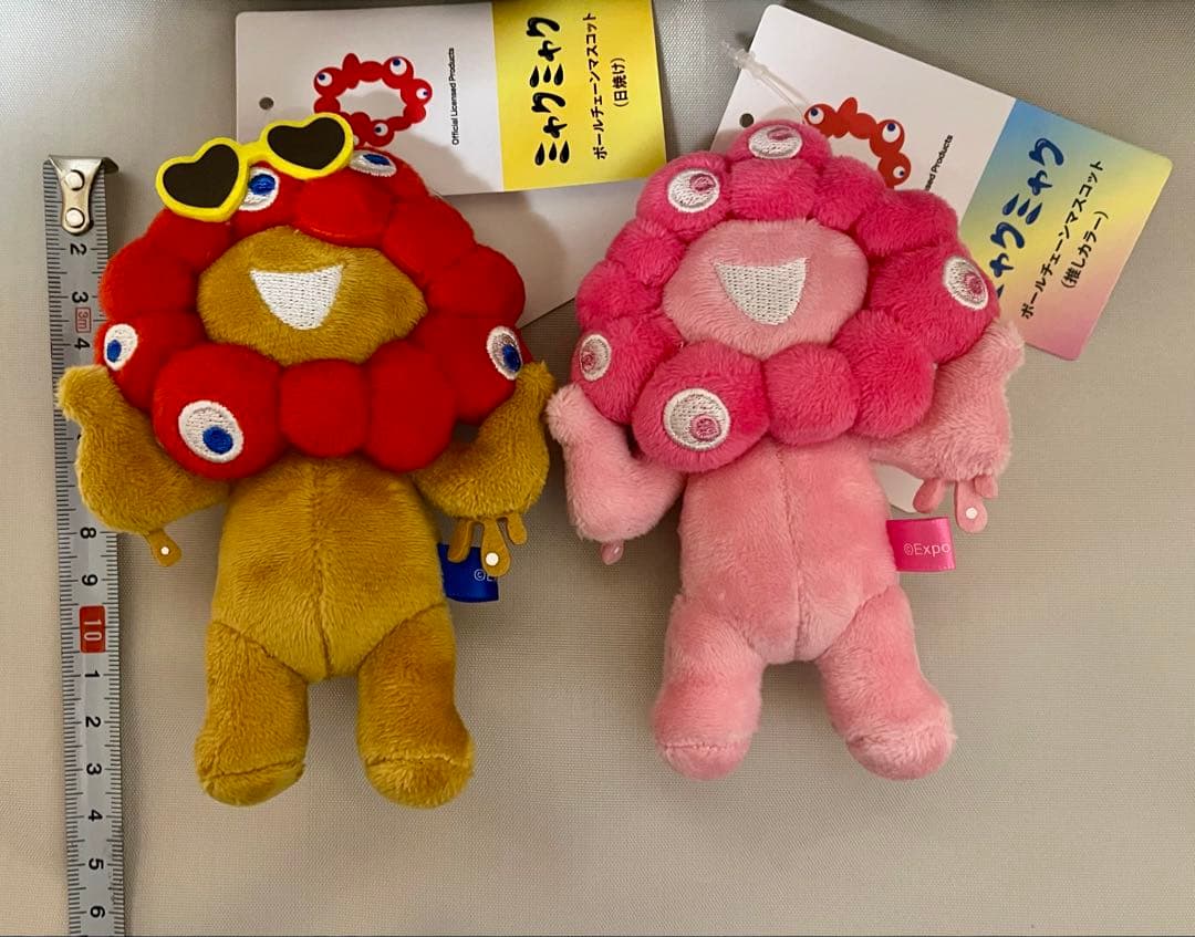 ミャクミャク　ボールチェーンマスコット　日焼け　推しカラー ピンク 公式タグ付き
