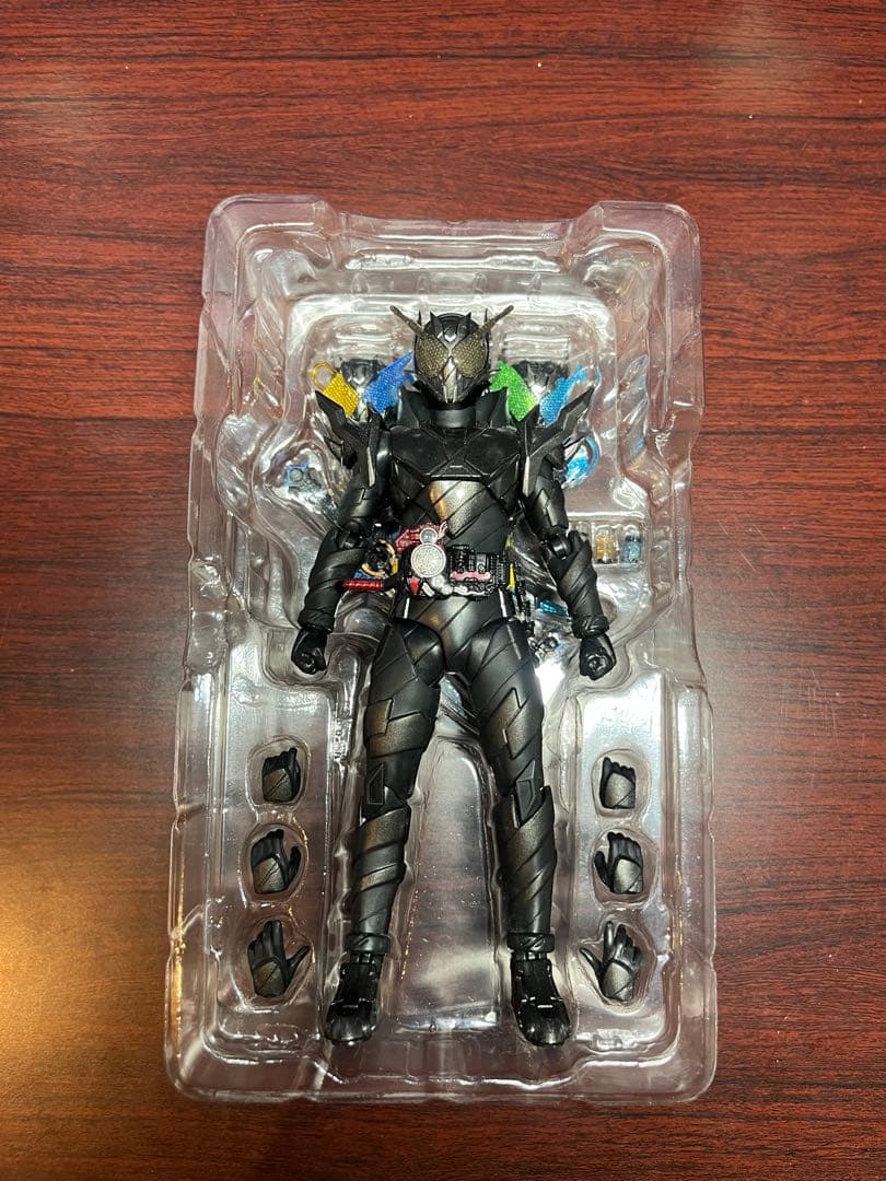 S.H.Figuarts 仮面ライダー メタルビルド