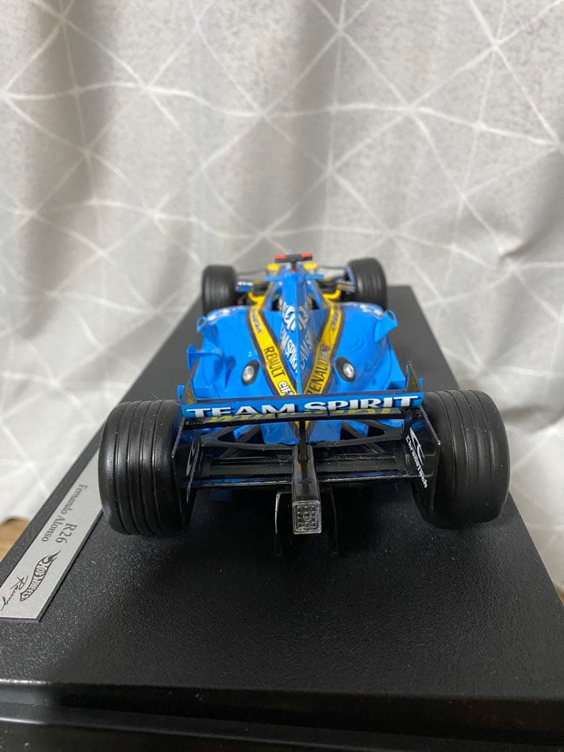 Renault R26 フェルナンド アロンソ レーシングカー
