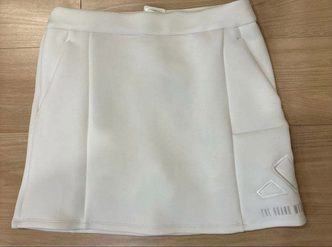 新品adidasgolf上下セット薄手ニット＆ダンボールニットスカートM春夏