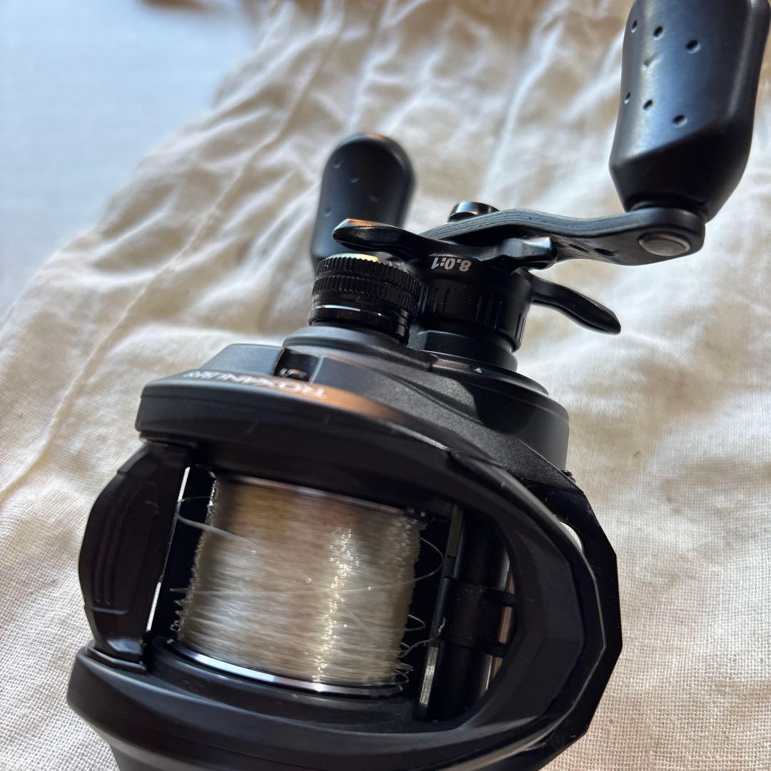 ABU Garciaベイトリール 　ROXANI　BF8-L