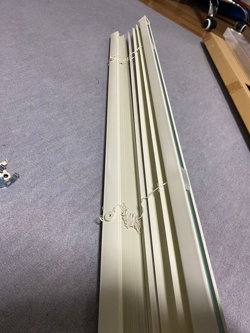 アイボリー プラスチック製ブラインド 2本セット178×108㎝
