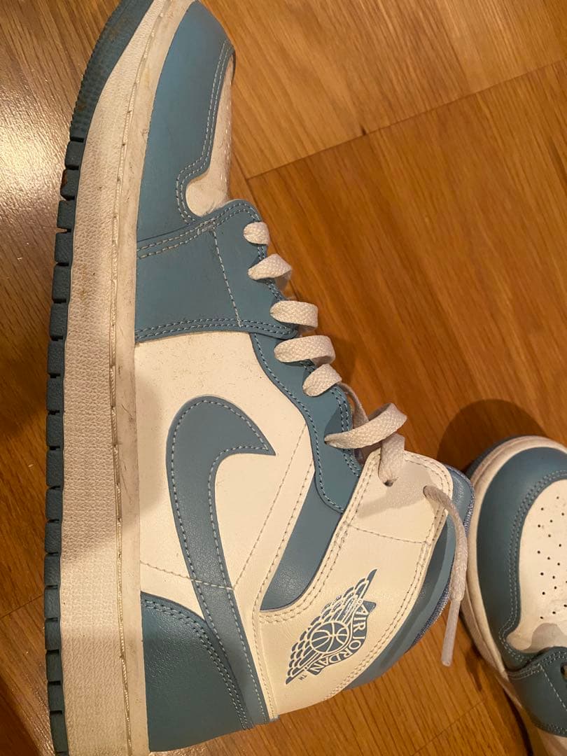 Air Jordan 1 ユニバーシティブルー
