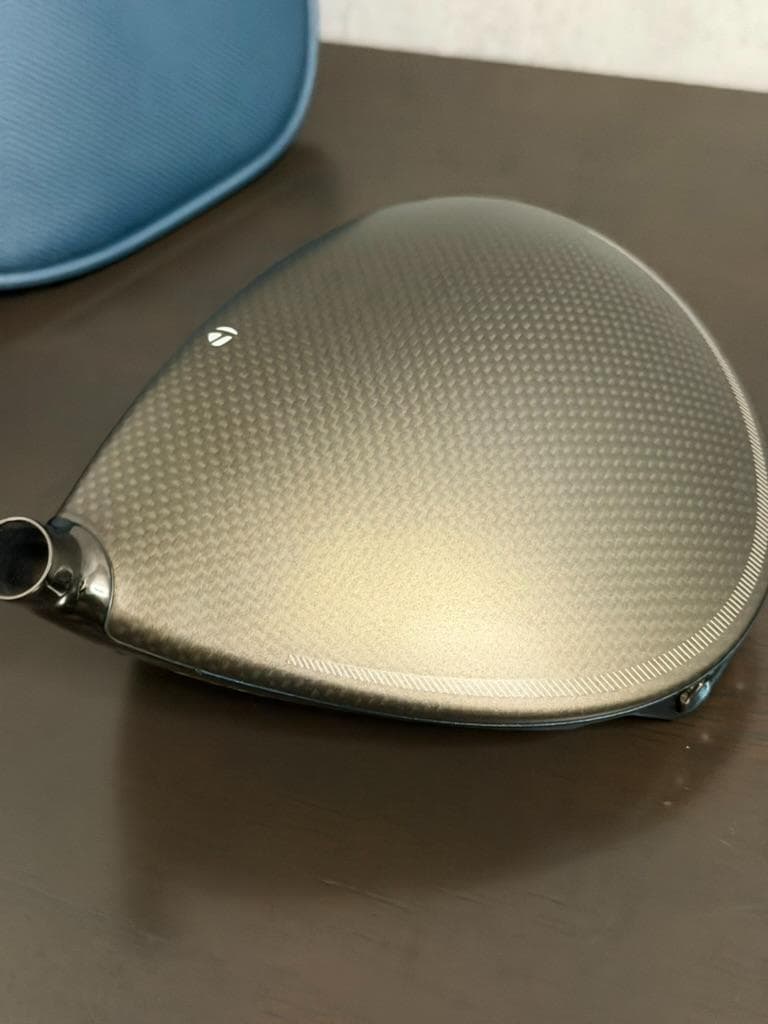 美品　テーラーメイド Qi4d ドライバー 10.5° ヘッド コーティング済