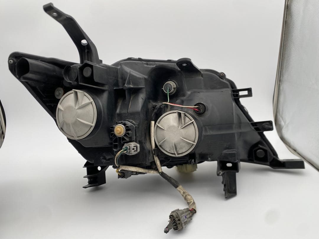 日産 セレナ C26 前期 純正 HID ヘッドライト 左右セット KOITO