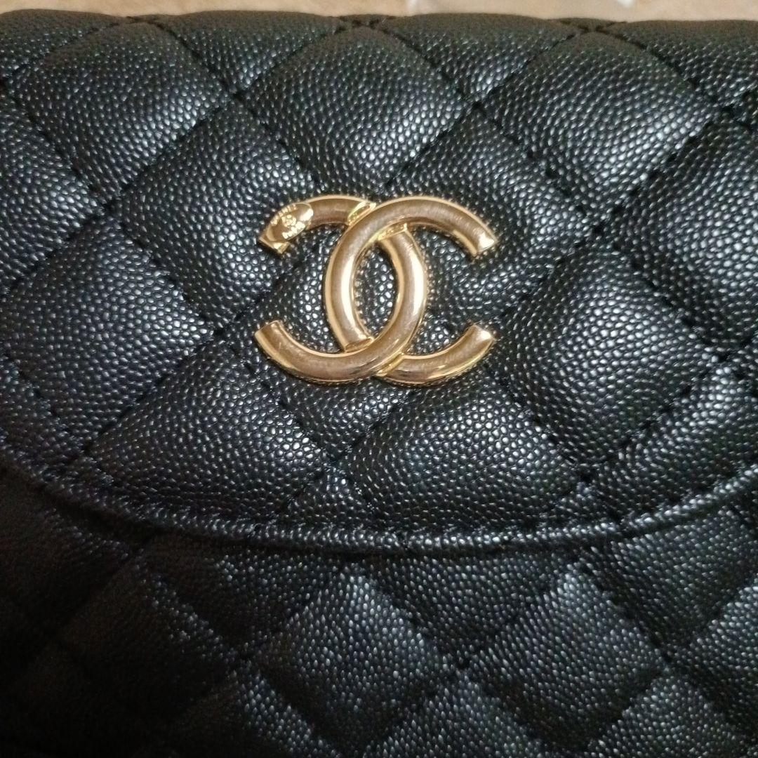 CHANEL ノベルティ ブラックレザー ハンドバッグ