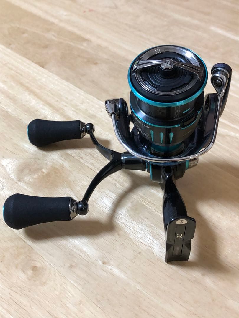 Daiwa 23エメラルダス リールRX FC LT2500S-H-DH