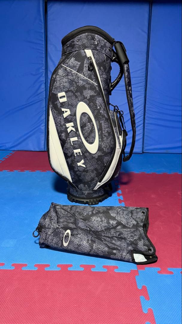 Oakley Golf Bag 18.0 キャディバッグ ブラック／グレー