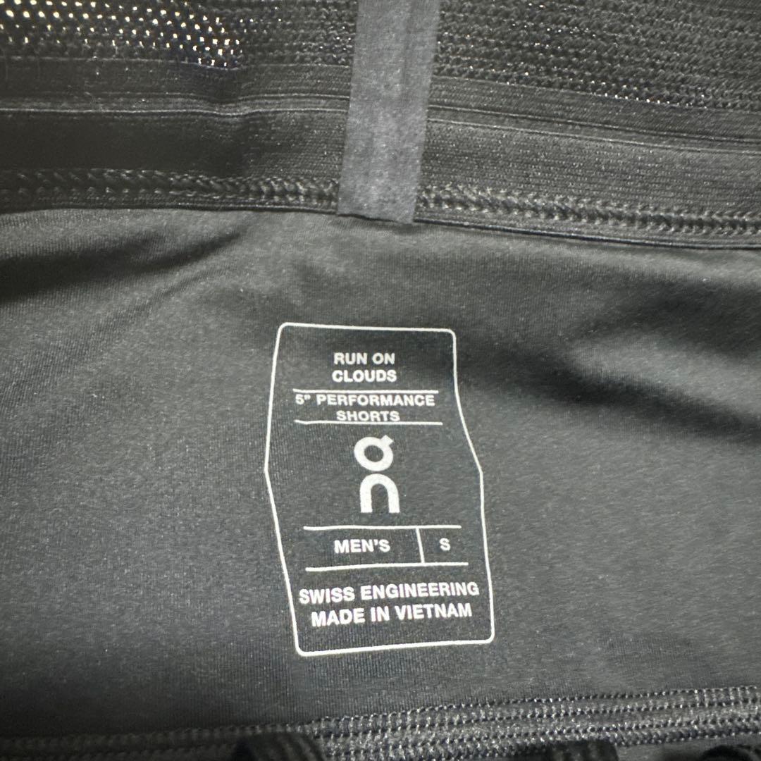 on 5\" Performance Shorts メンズ S
