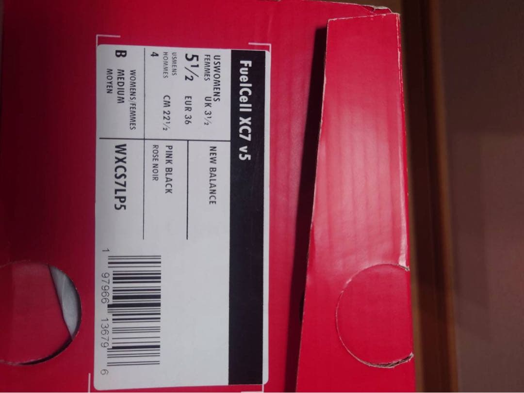 New Balance FUELCELL スパイクシューズ ピンク