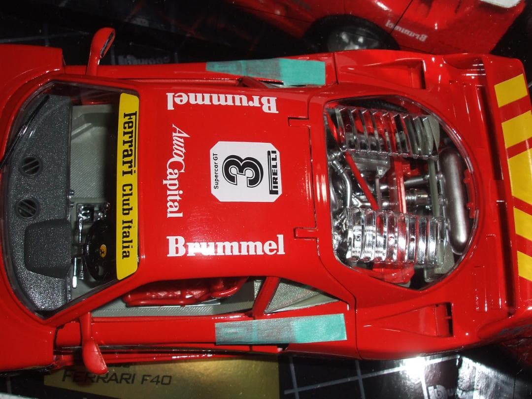 難あり　フェラーリ　F４０　＃３　レーシングカー　１／１８
