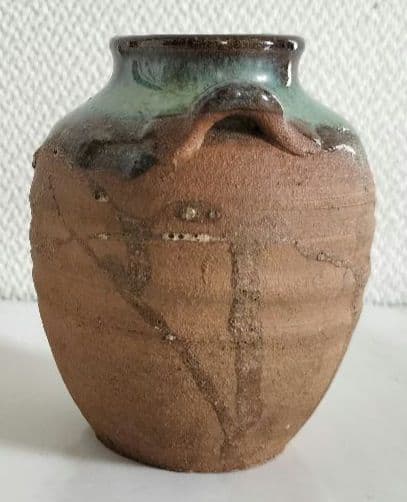 陶器　小壺