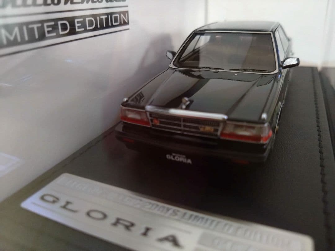 イグニッションモデルY30 グロリアVIP 1/43