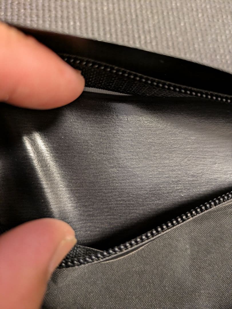 APIDURA　RACING FRAME PACKフレームバッグ2.4リットル