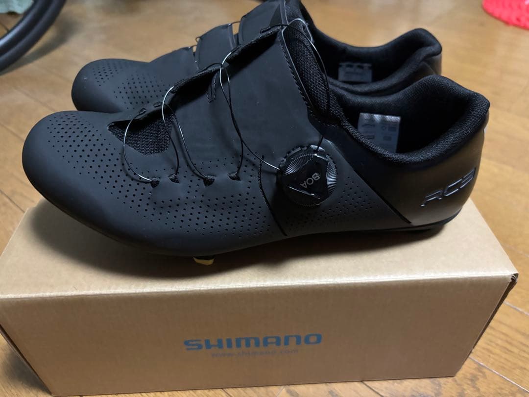 SHIMANO RC3 ワイド ブラック 43