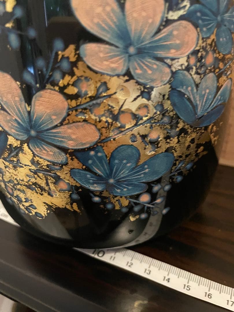 新品　骨董品　希少　花瓶 花柄 陶器 木箱付き　彫漆 草花漆花瓶 草花漆 花瓶