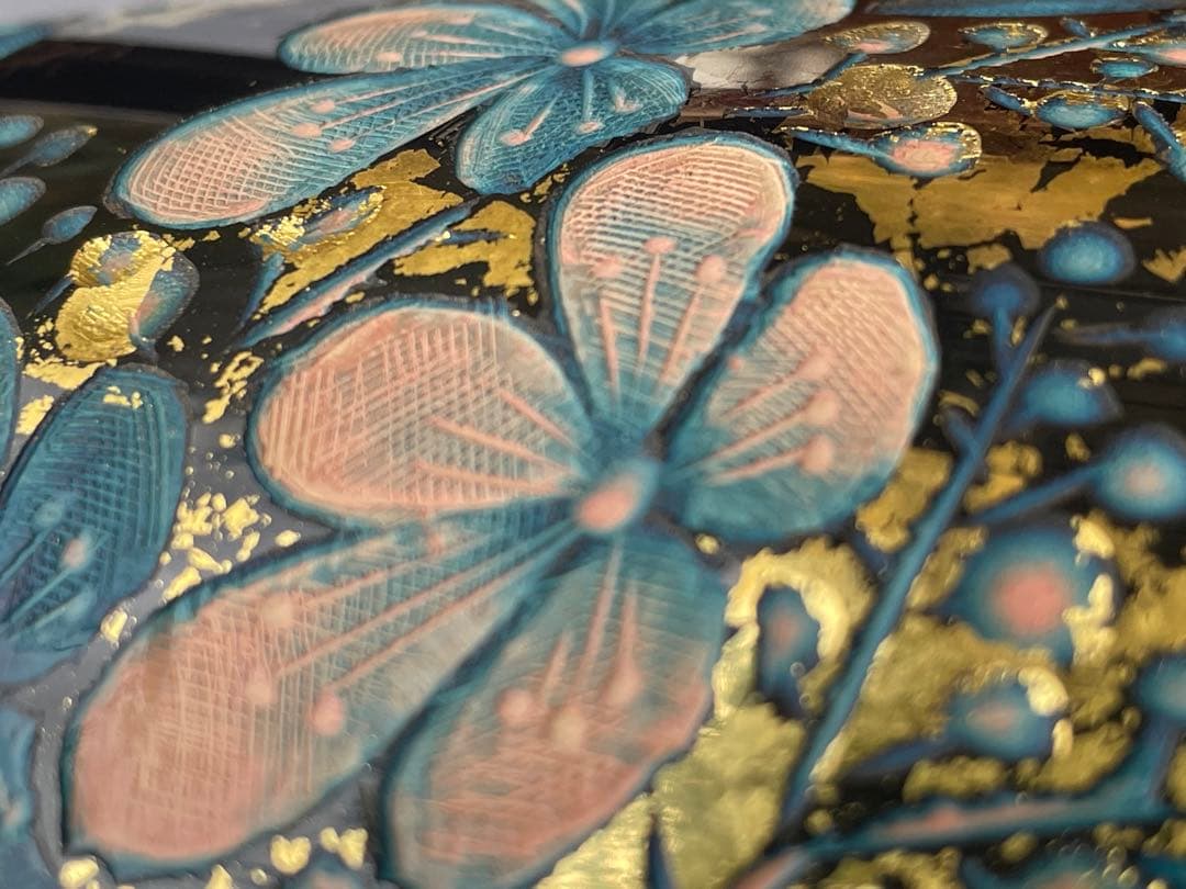 新品　骨董品　希少　花瓶 花柄 陶器 木箱付き　彫漆 草花漆花瓶 草花漆 花瓶