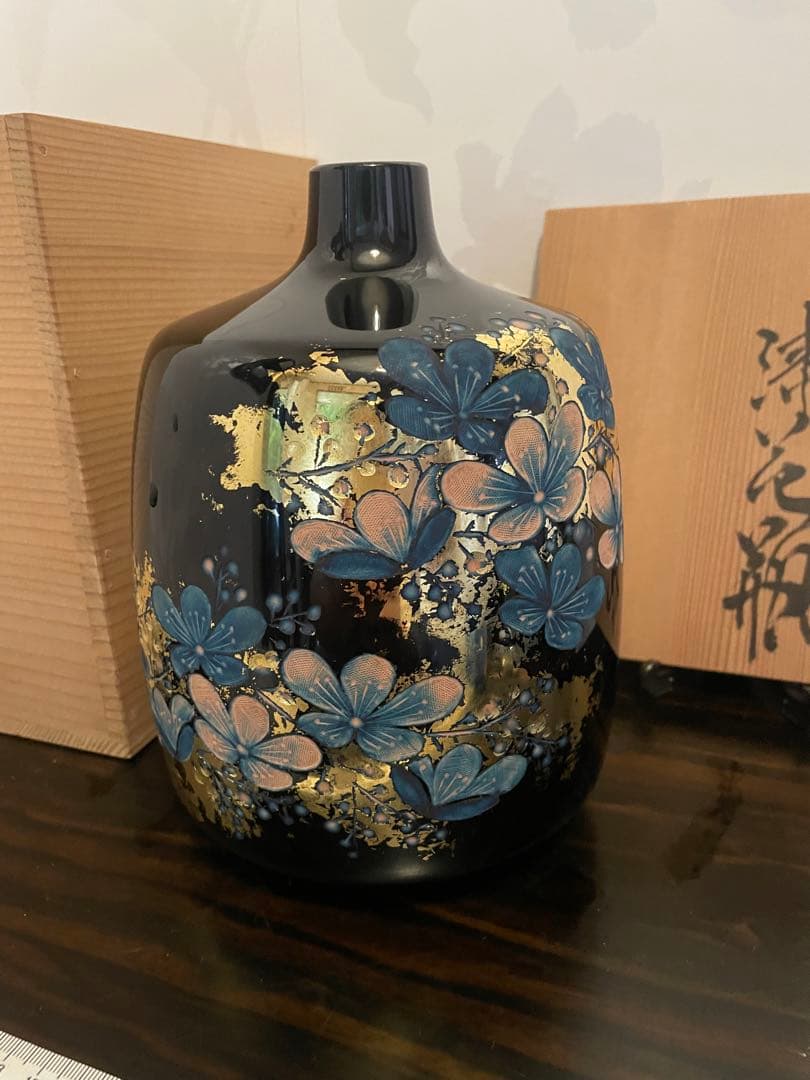 新品　骨董品　希少　花瓶 花柄 陶器 木箱付き　彫漆 草花漆花瓶 草花漆 花瓶